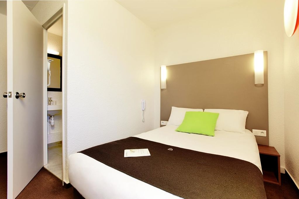 Campanile Creteil Centre Hotel Exterior photo